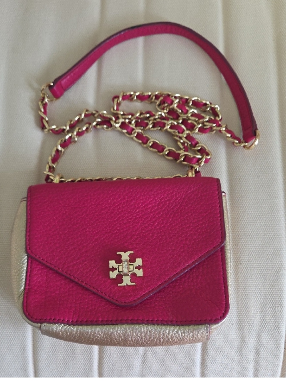 Authentic Tory Burch
Carnation Pink & Gold Kira
Mini Chain Clutch Crossbody
Bag